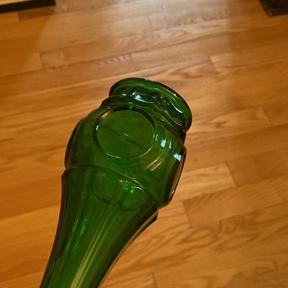 Vintage Wheaton Glass Bud Vase Bullseye pattern in green - Picture 2 of 4